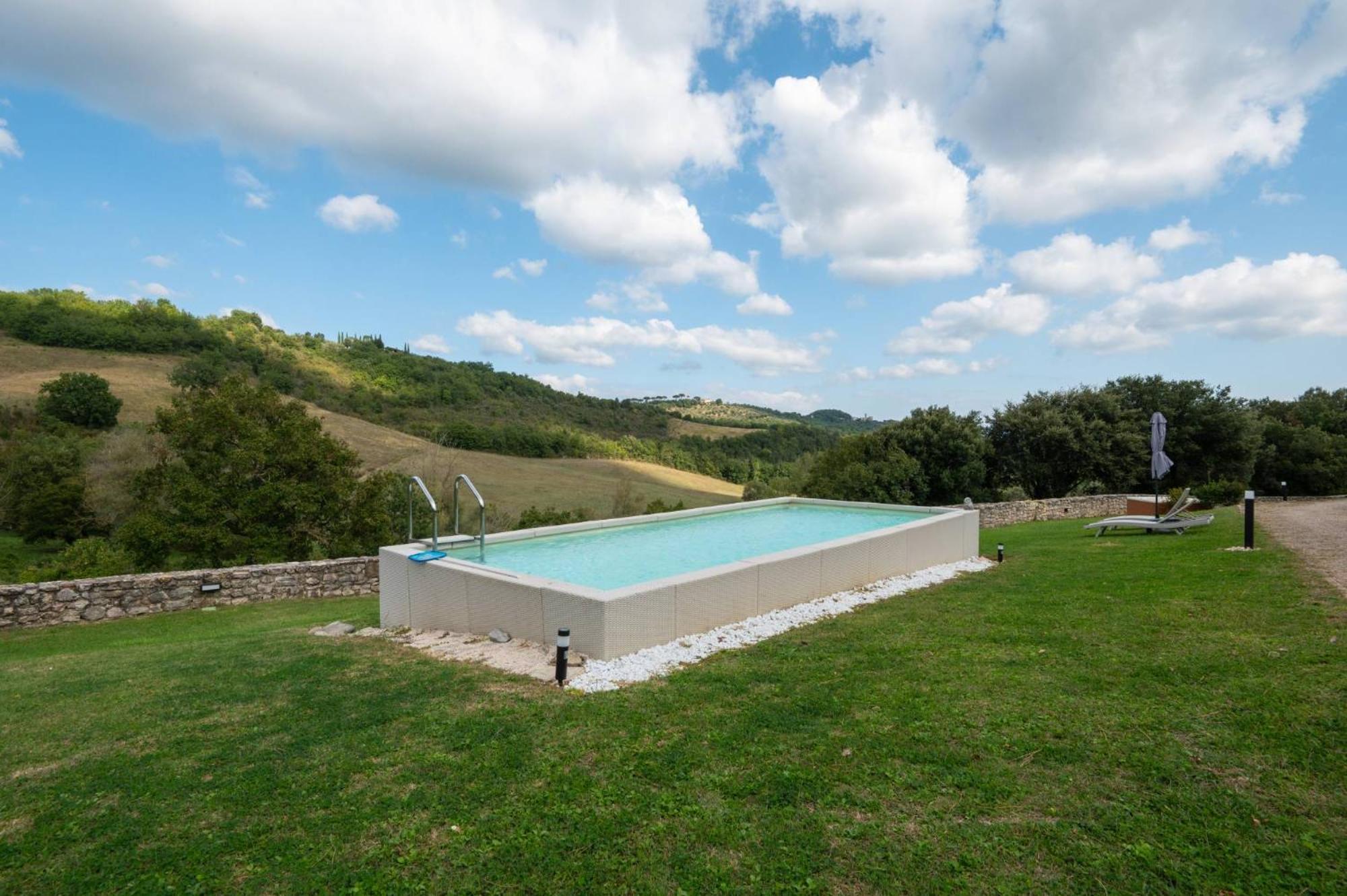 Castello Valenzino Bed & Breakfast Antognola ภายนอก รูปภาพ