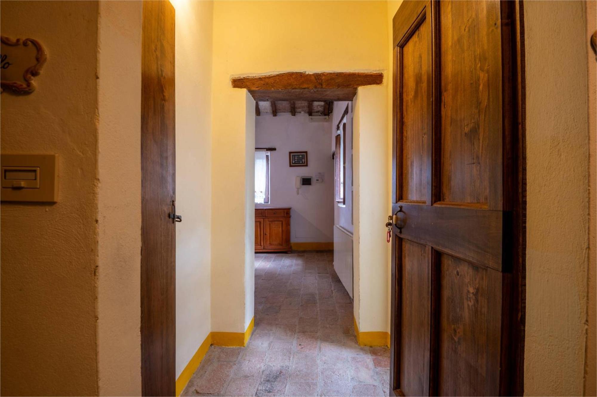 Castello Valenzino Bed & Breakfast Antognola ภายนอก รูปภาพ