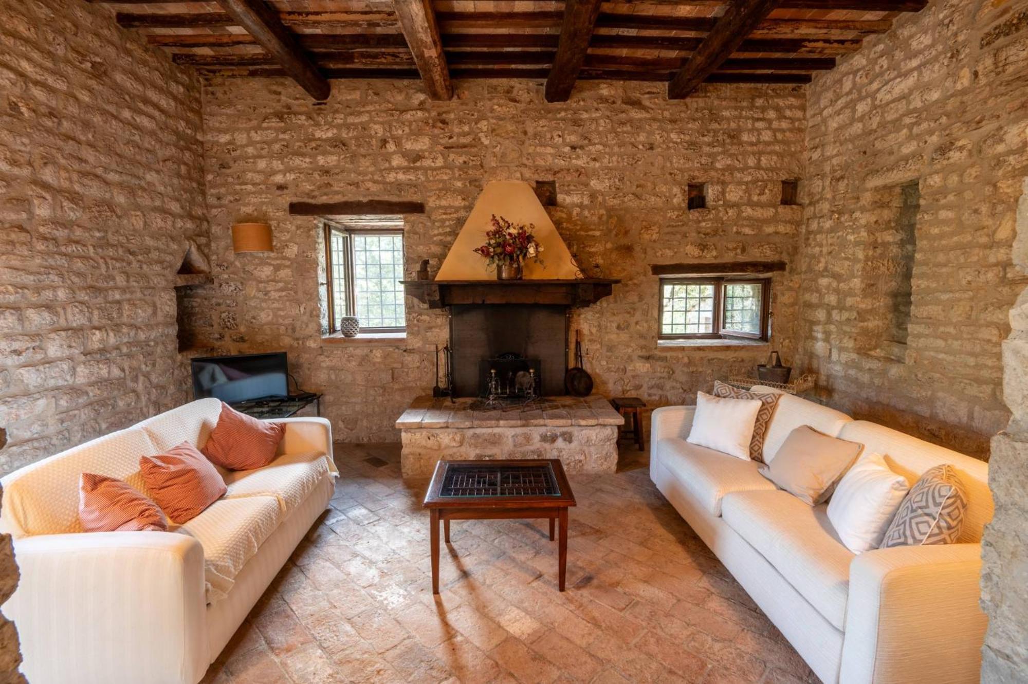 Castello Valenzino Bed & Breakfast Antognola ภายนอก รูปภาพ