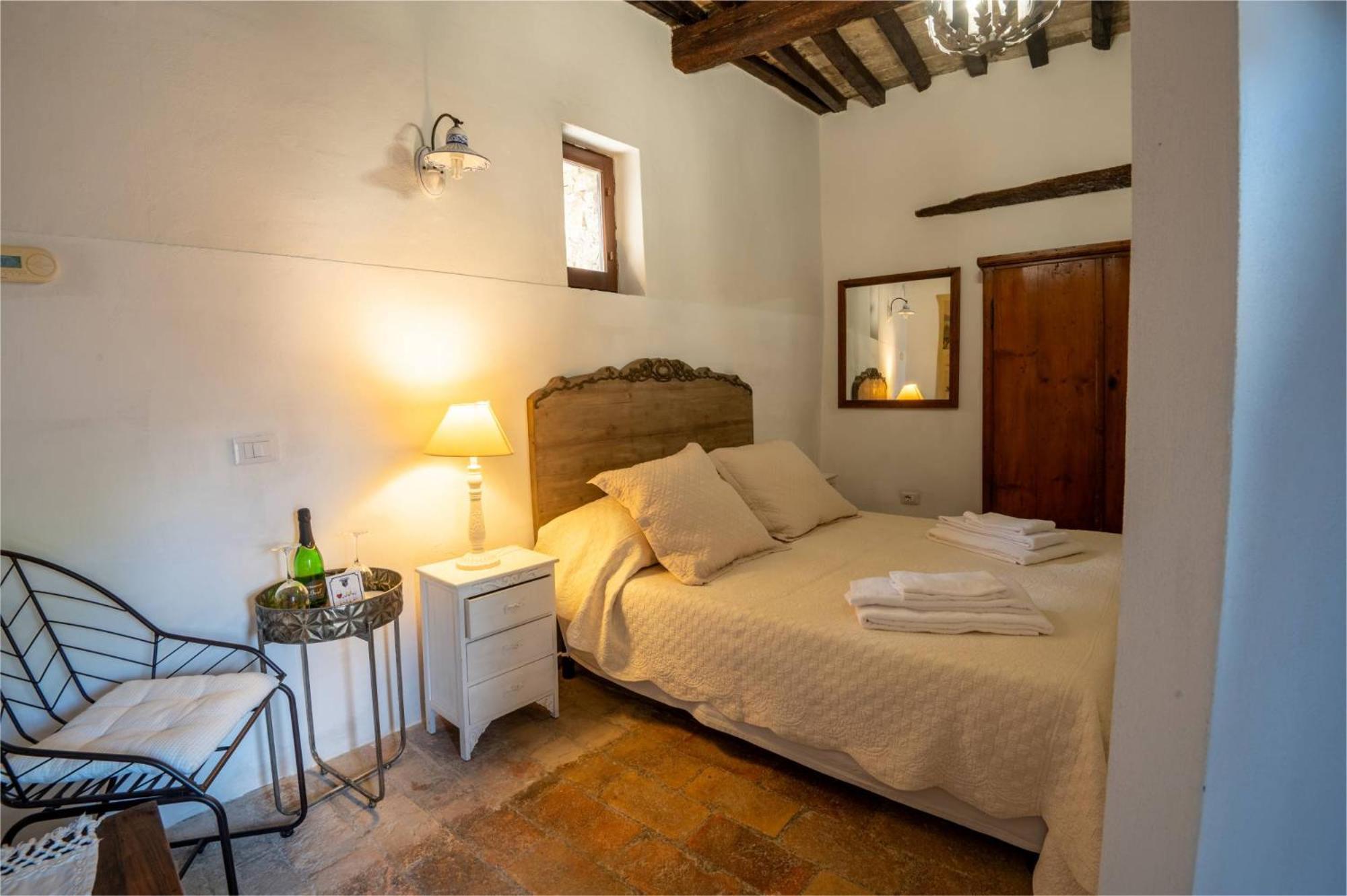 Castello Valenzino Bed & Breakfast Antognola ภายนอก รูปภาพ