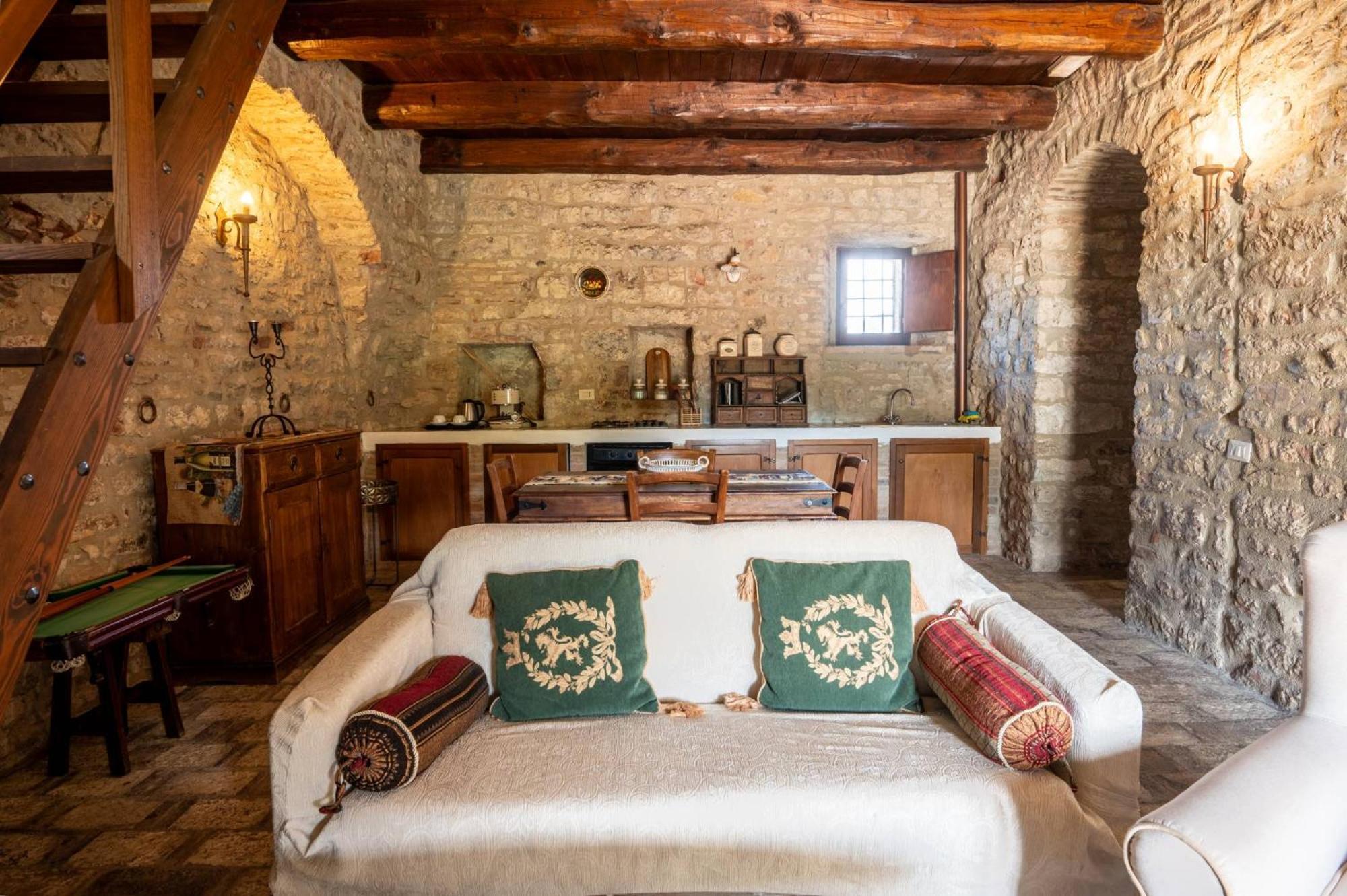 Castello Valenzino Bed & Breakfast Antognola ภายนอก รูปภาพ