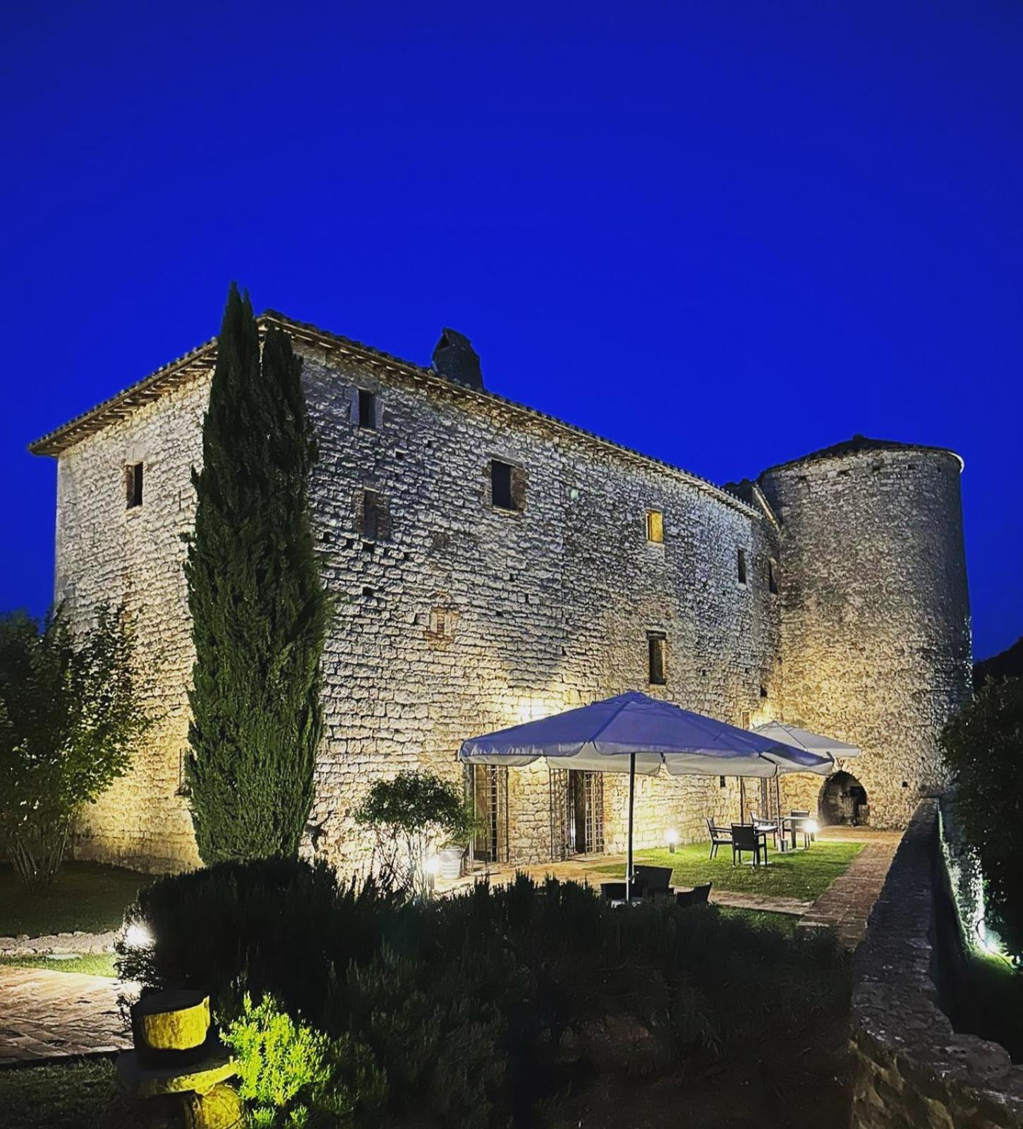 Castello Valenzino Bed & Breakfast Antognola ภายนอก รูปภาพ